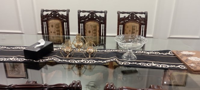 8 chairs dining table for sale