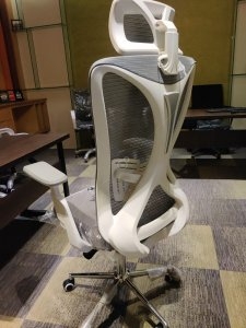 Office chair,erogonomic chair, comfortable chair, head rest chair,