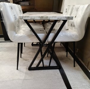 Dinning table with 4 chairs