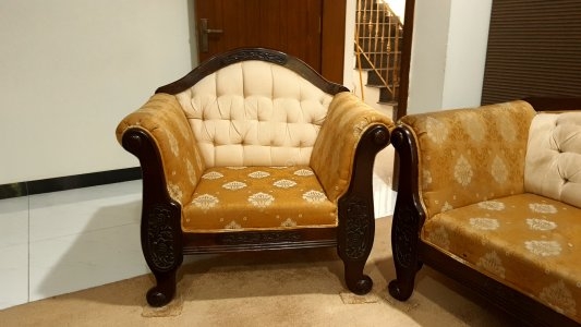 7 seater excellent sofa